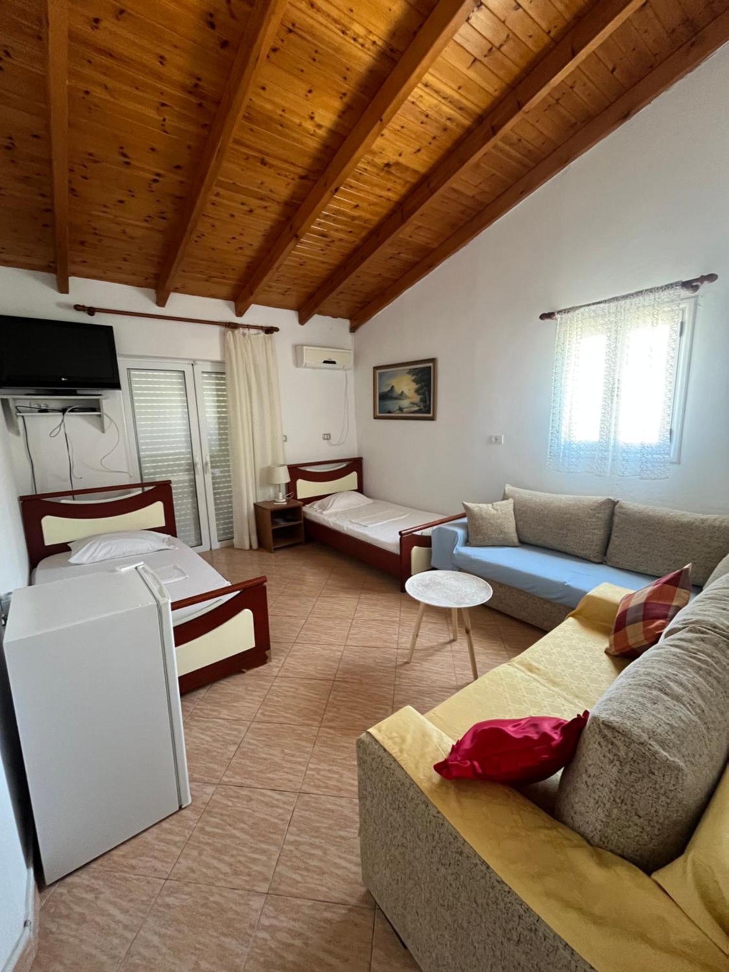 Hotel Portokali Himare Eksteriør bilde