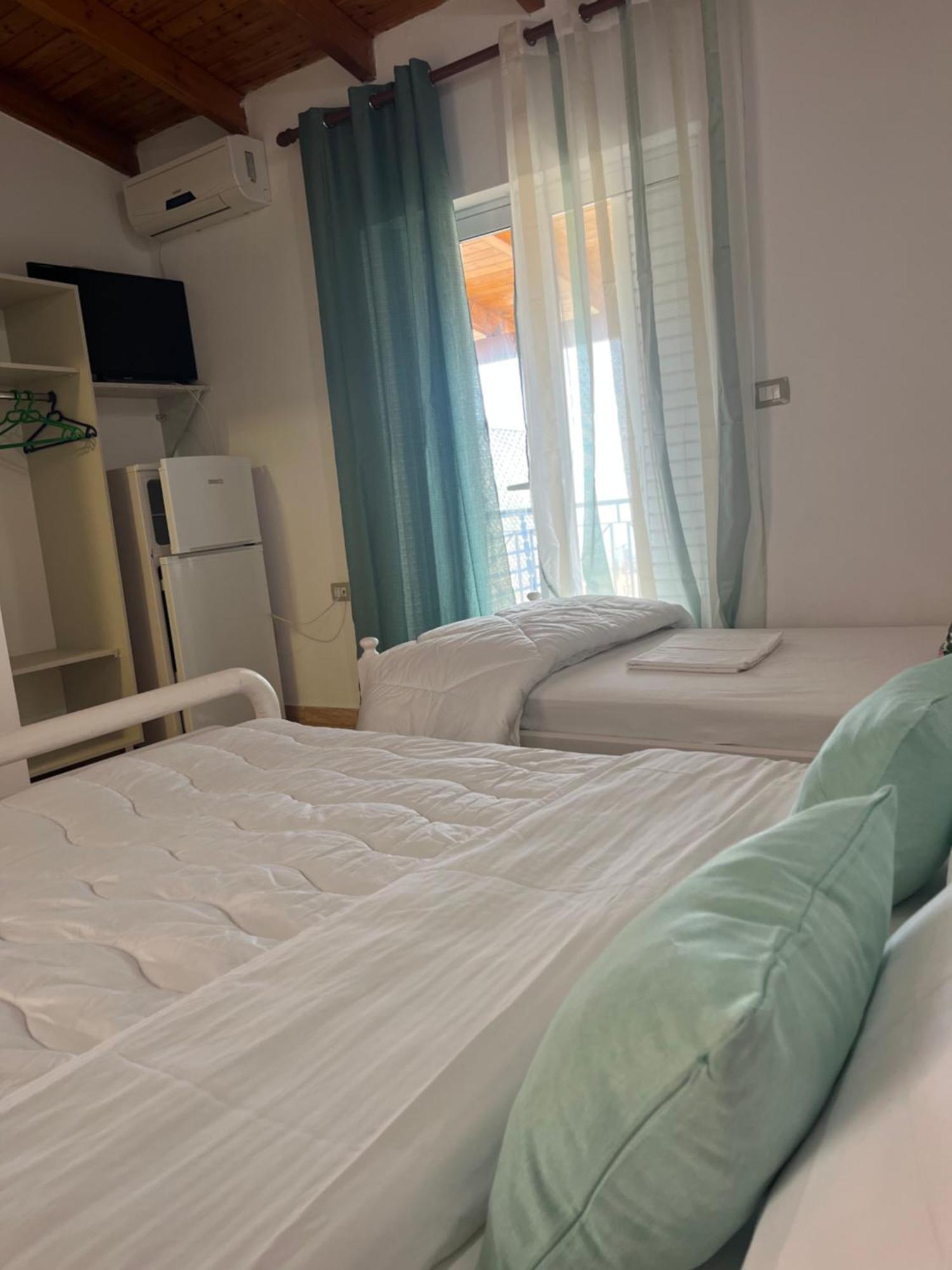 Hotel Portokali Himare Eksteriør bilde