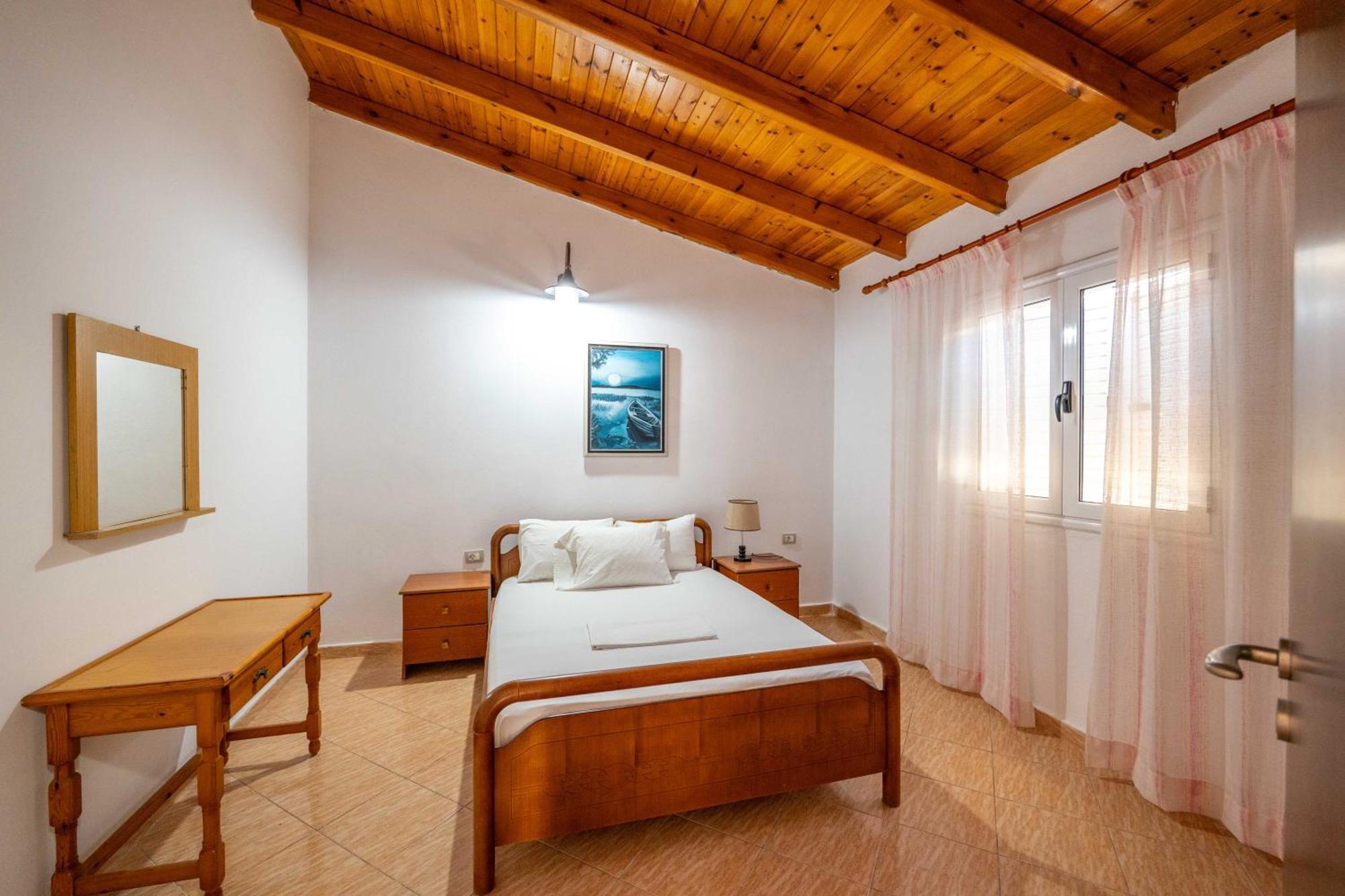 Hotel Portokali Himare Eksteriør bilde